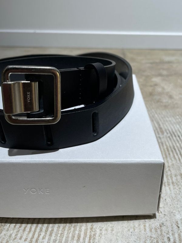 YOKE（ヨーク） ナローレザーベルト - margin