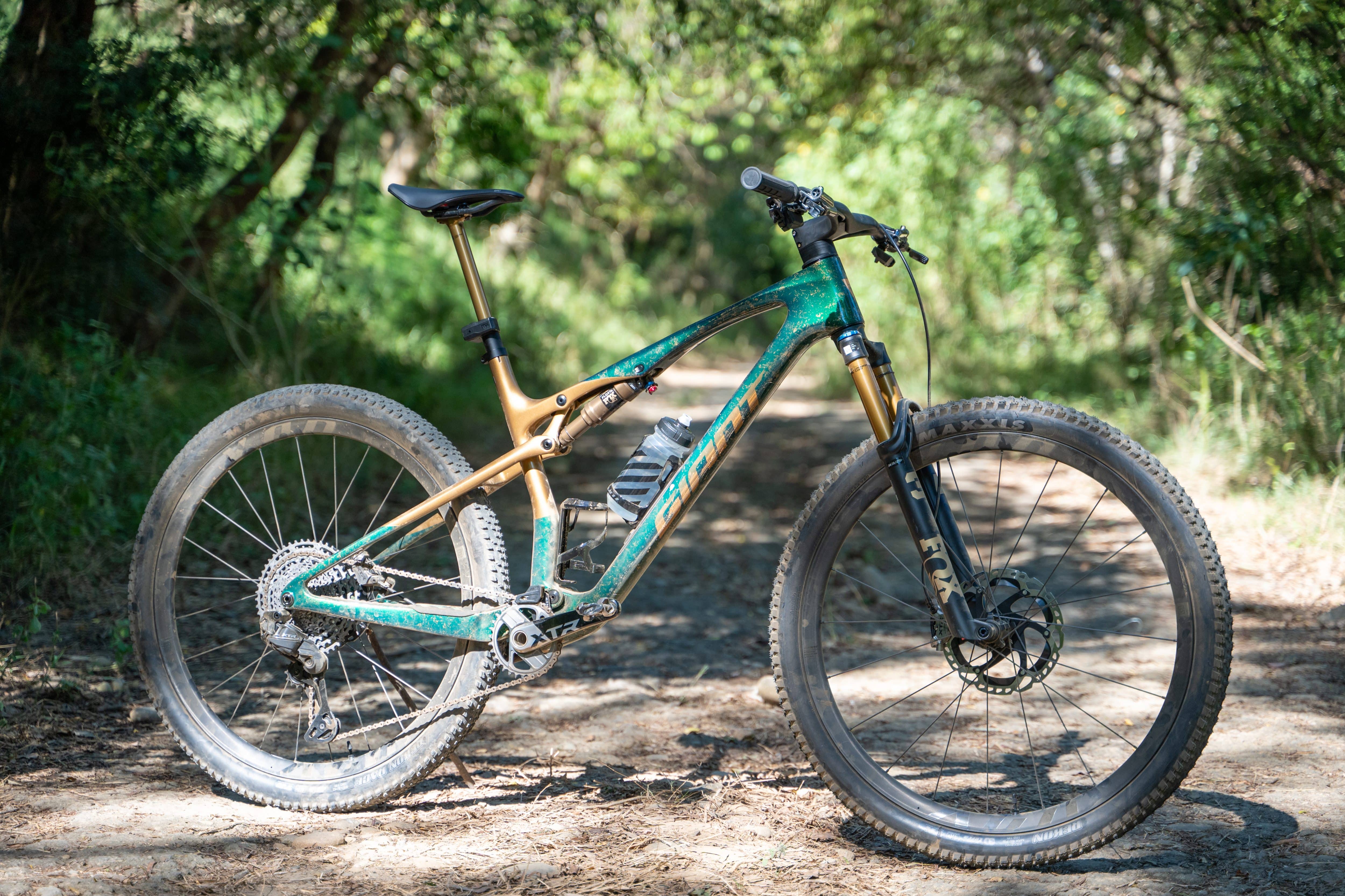 First Ride Review: Giant Anthem Advanced SL and Anthem X Advanced