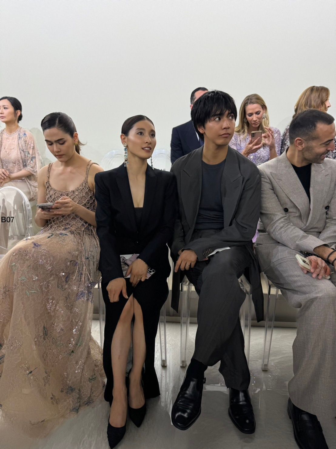 片寄涼太＆土屋太鳳夫妻、ジョルジオ アルマーニ プリヴェの2024-25年