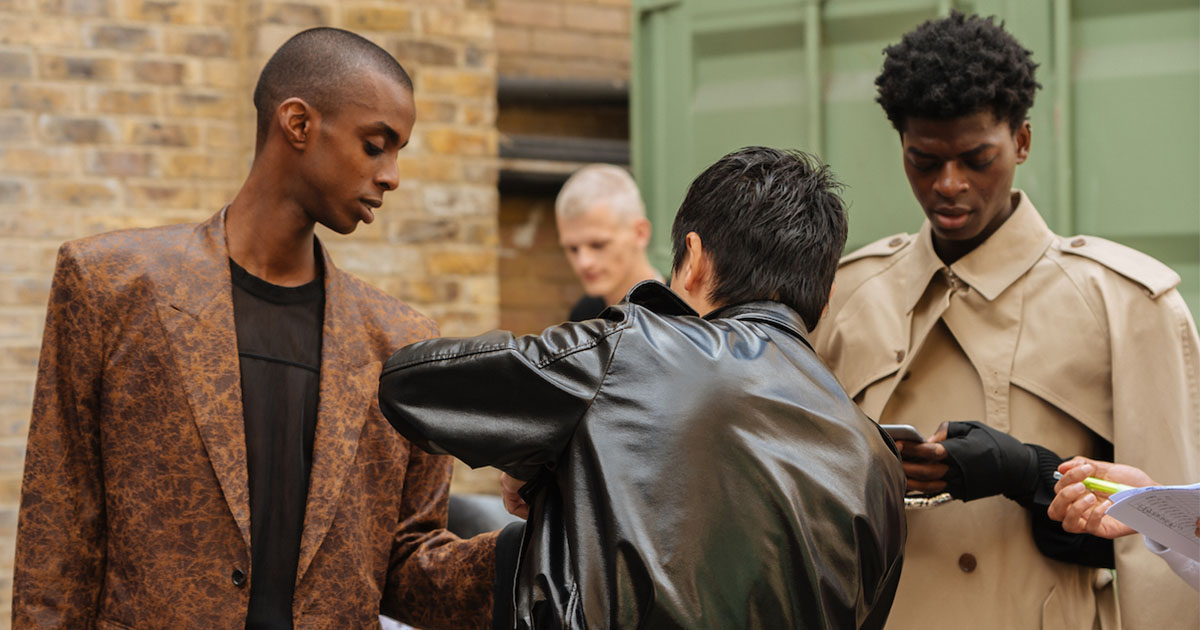 攻め続ける「ジョン ローレンス サリバン」 ロンドンメンズのバック