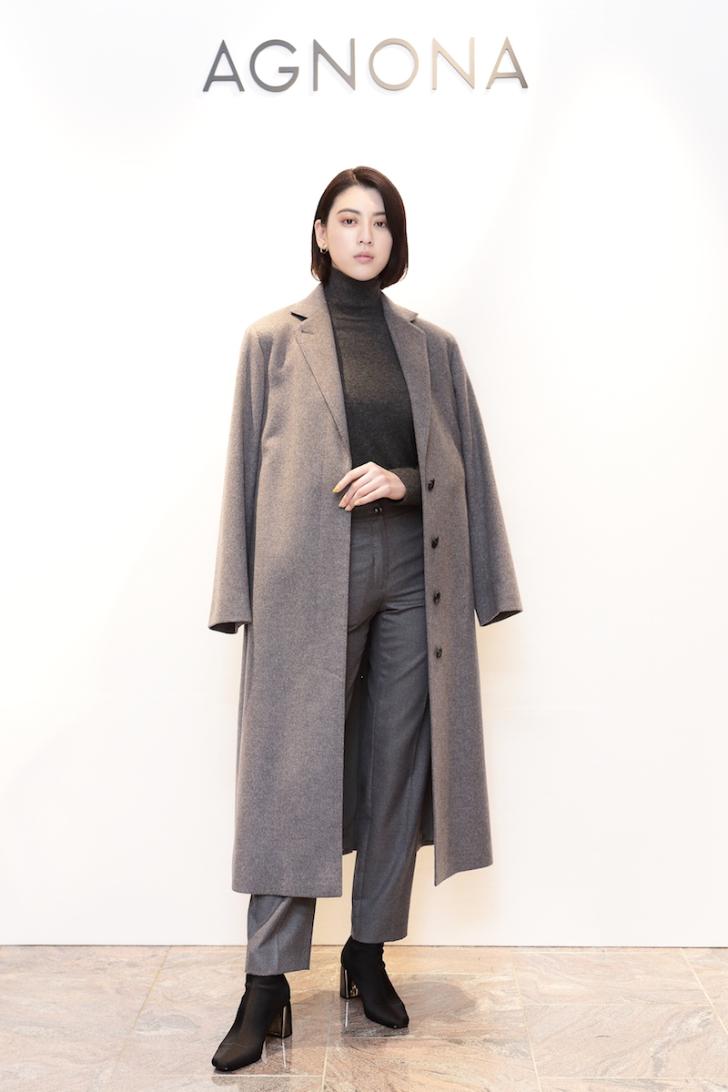 スニーカーに合わせる“不朽のスーツ” イタリア発「アニオナ」の新