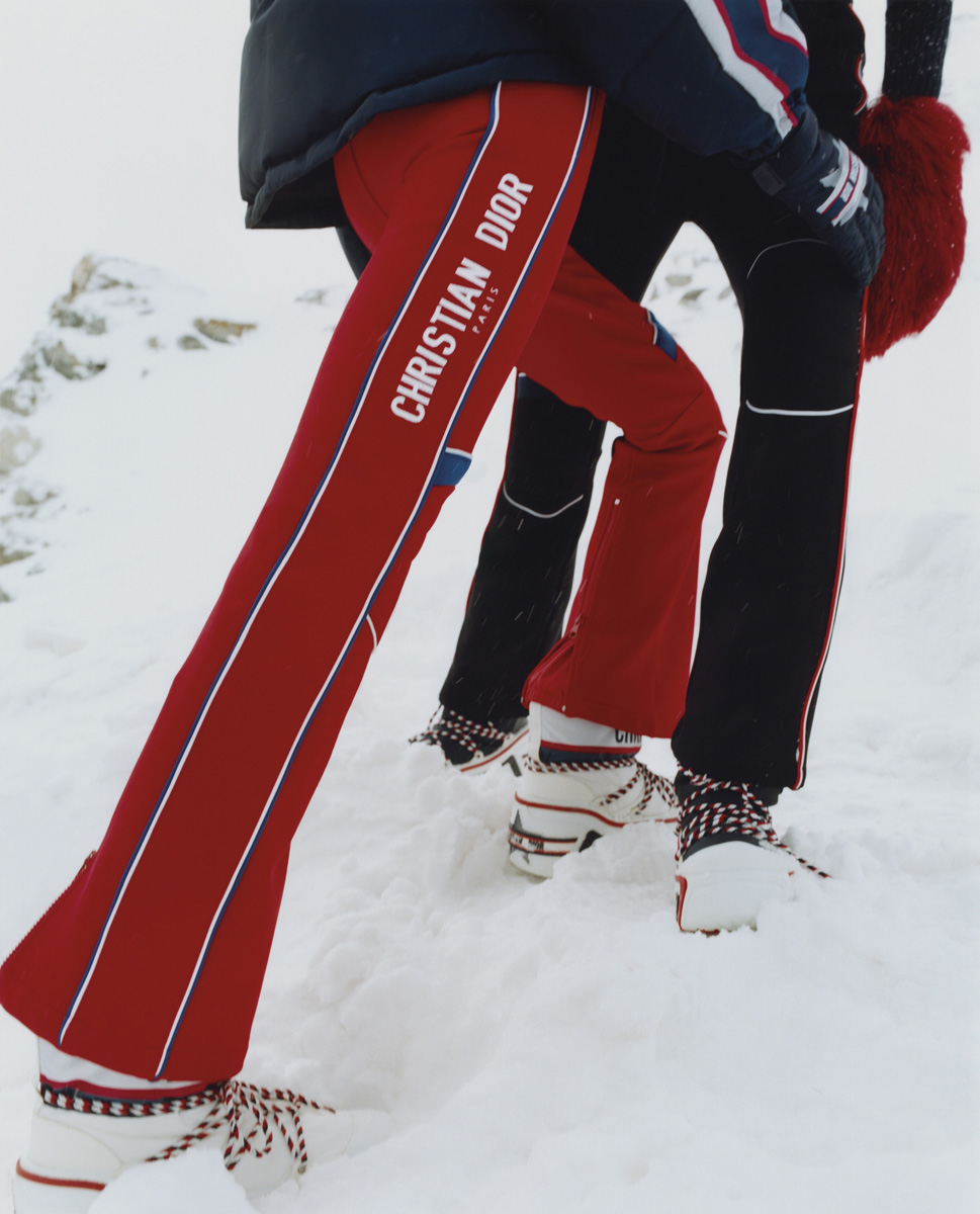 ディオール」からスキーカプセルコレクションの新作 総柄のゴールド