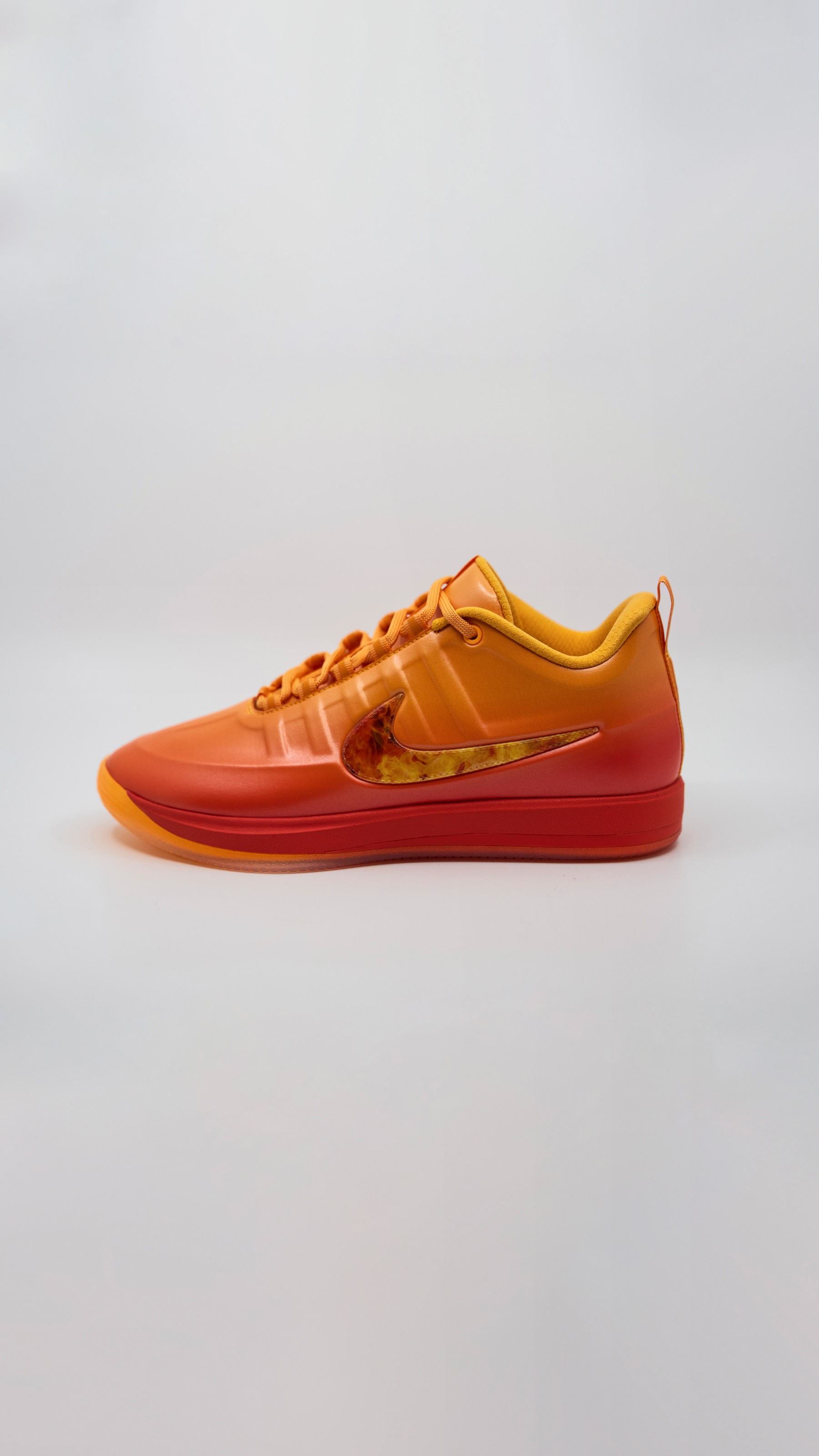 Nike Basketballから、デビン・ブッカーのシグネチャー コレクションの