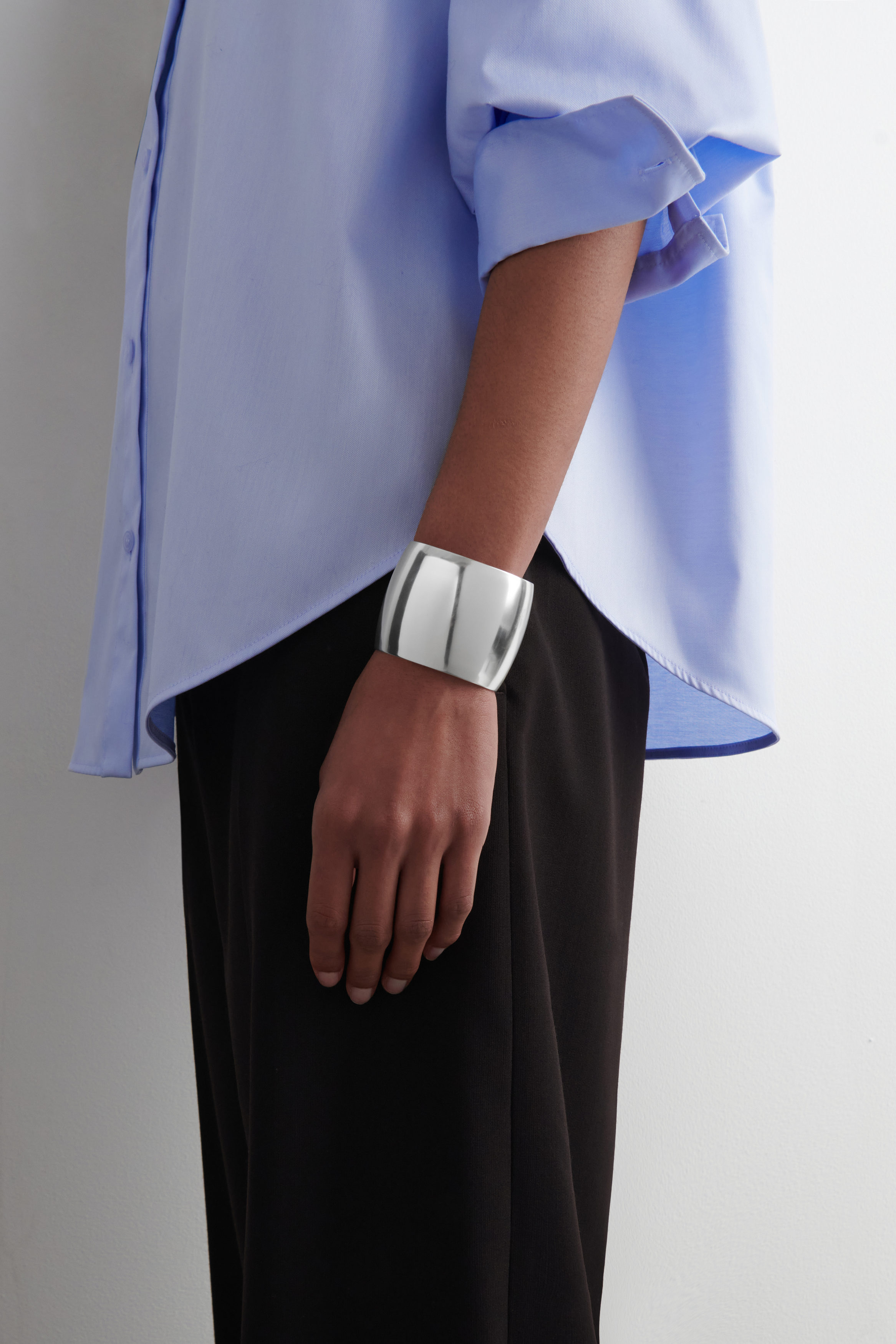 WIDE CUFF - SILVER | COS US