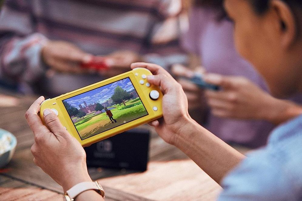 Nintendo Switch Lite Handheld Console Yellow | GameStop