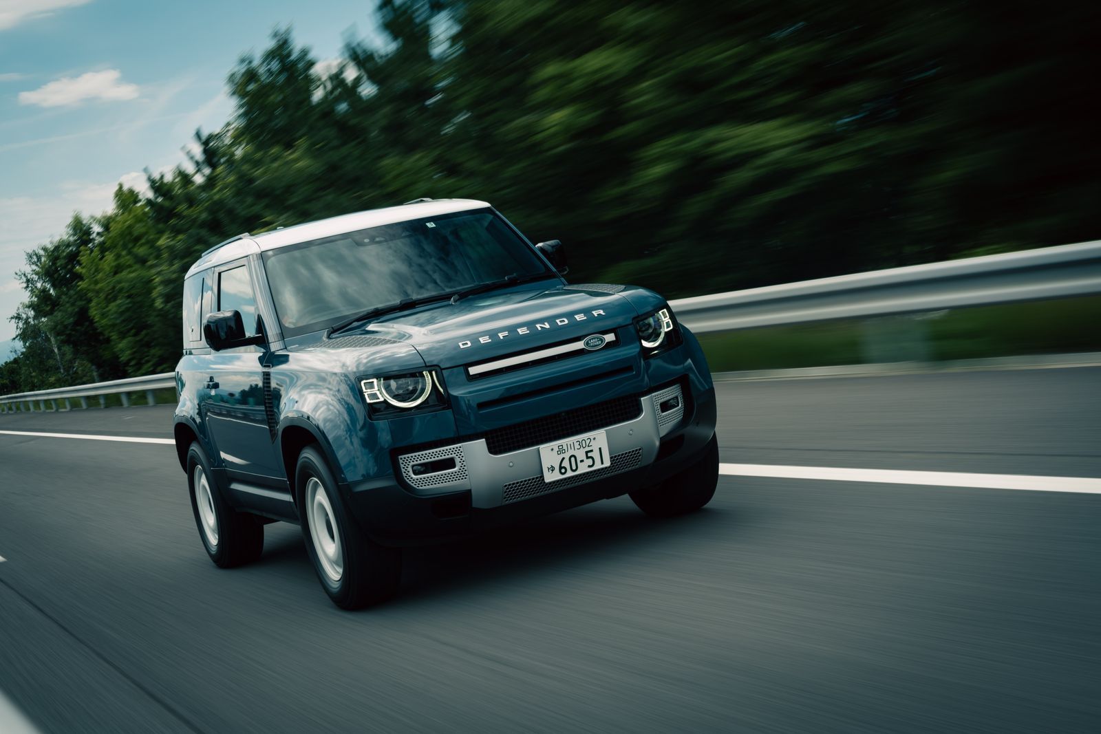 ランドローバーの勢いは止まらない──新型ディフェンダー90試乗記