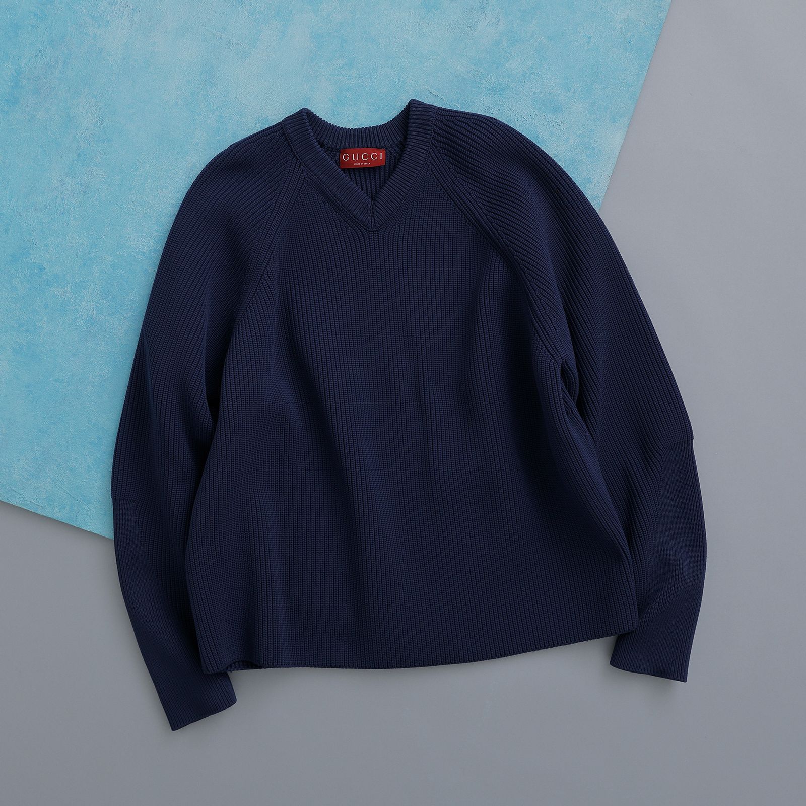 ミニマルと洗練が共存するグッチ──特集：ローゲージかハイゲージか