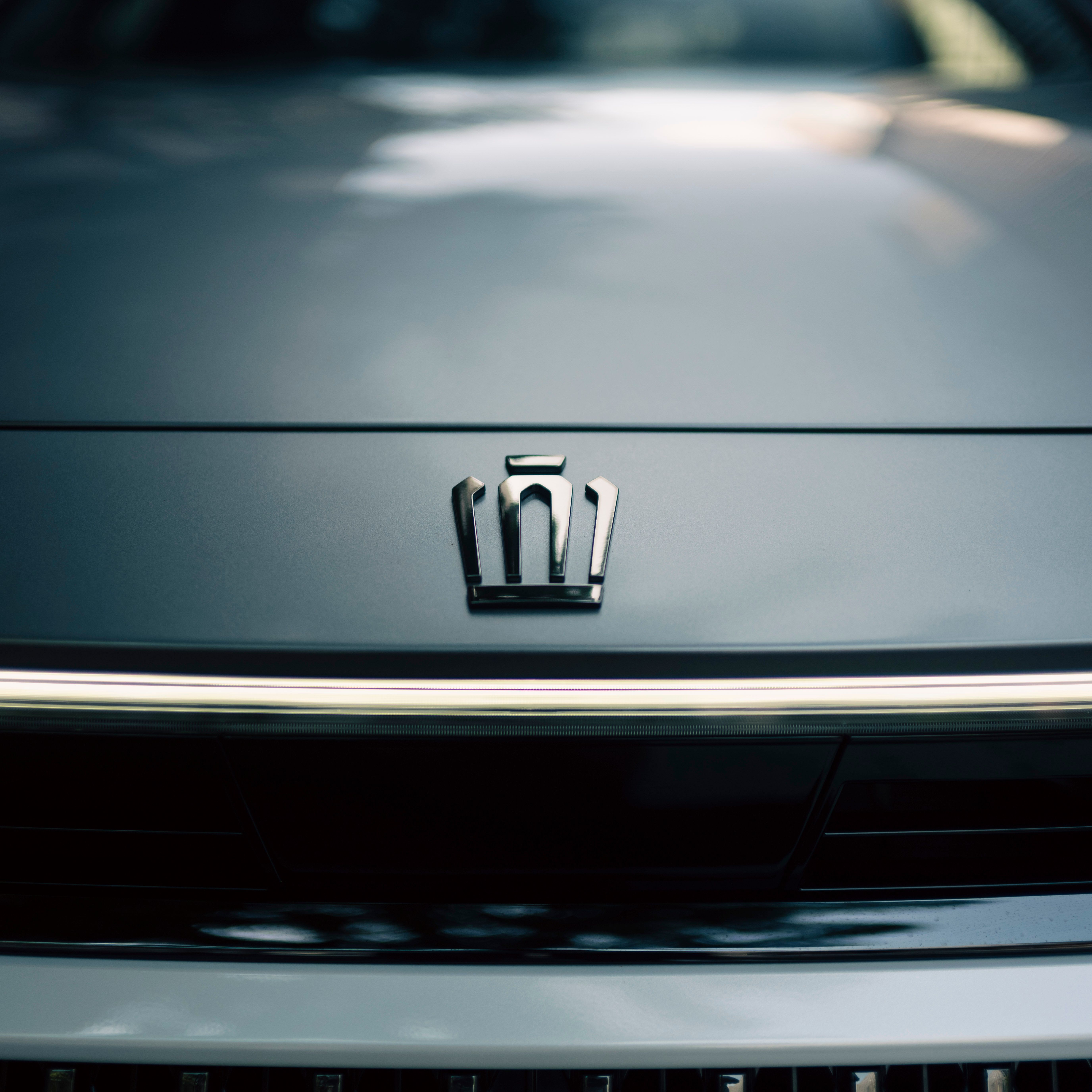 toyota-crown-1.jpg