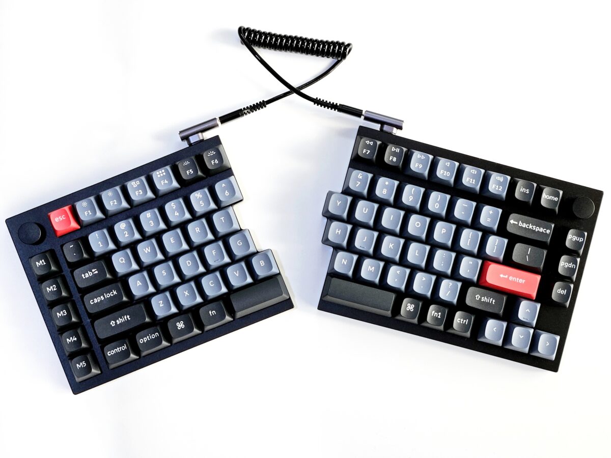 Keychron Q11レビュー】まさに悪魔の分割キーボード|マクロ・ノブ