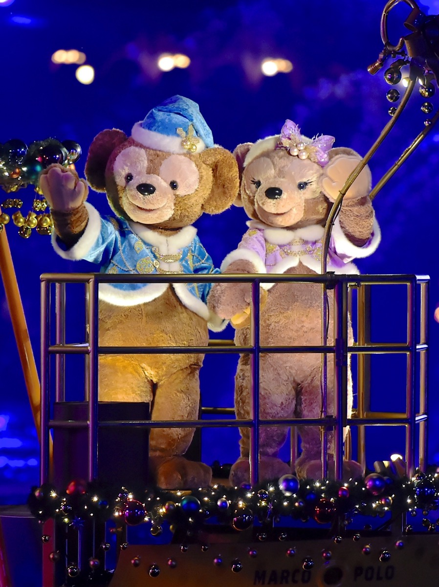 カラー・オブ・クリスマス』コスチュームのダッフィー＆シェリーメイ