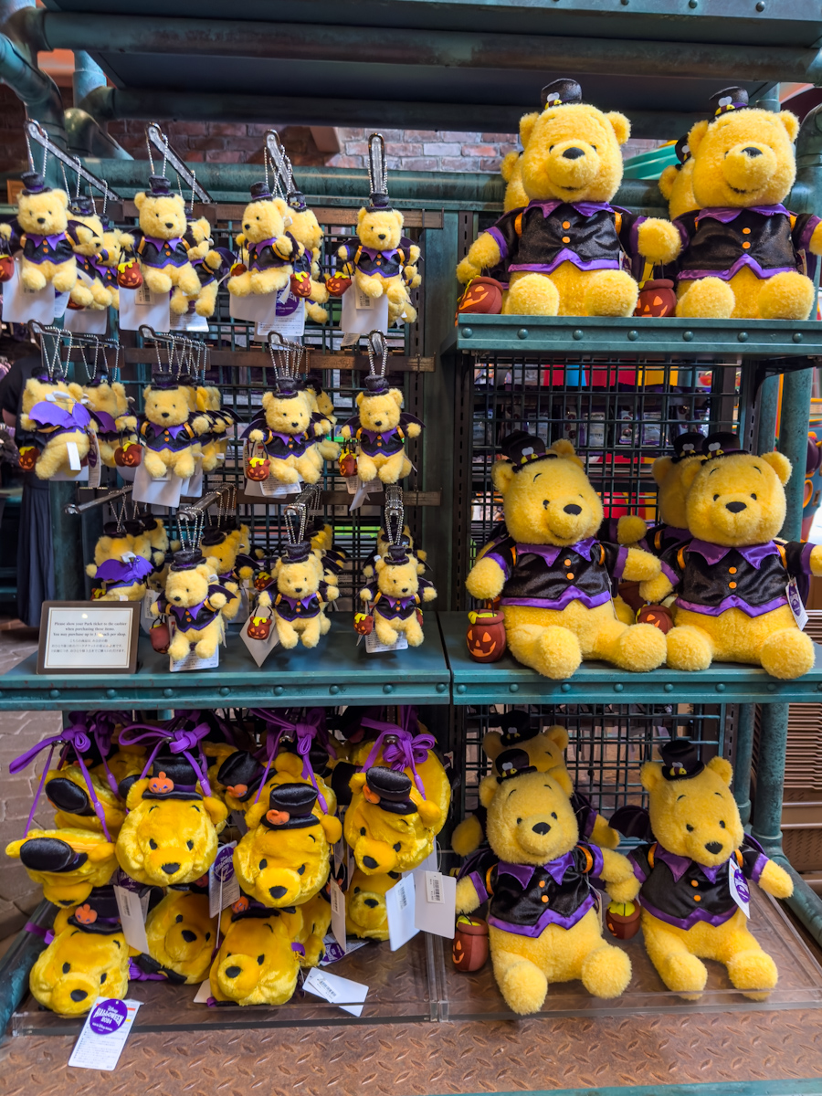 仮装したかわいいプーさん！東京ディズニーリゾート“ディズニー