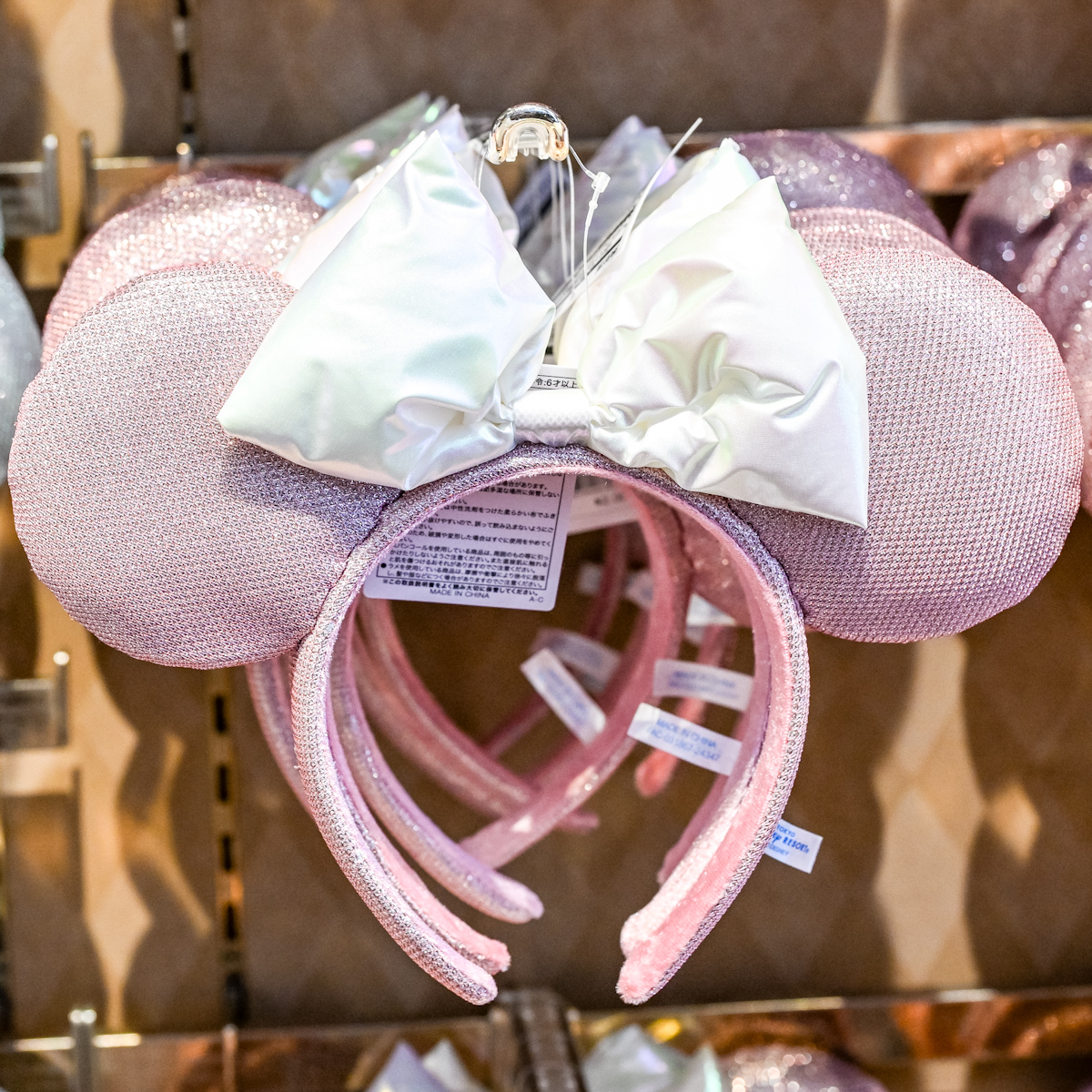 つやつやリボンデザイン！東京ディズニーランド ミニーカチューシャ