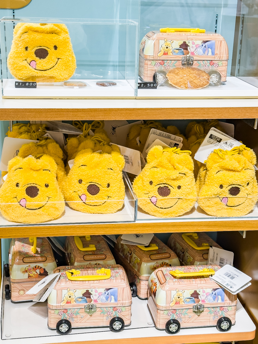 はちみつが大好きなプーさんをデザイン！ディズニーストア2025