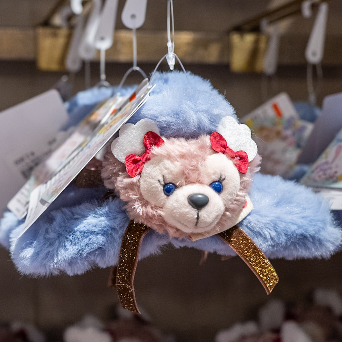 鳥のダンスコスチュームを着たステラ・ルーたち！東京ディズニーシー