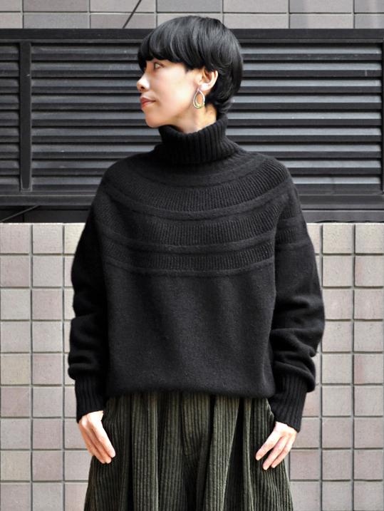 FACTORY（ファクトリー）/ ヤク レース柄オフタートルセーター