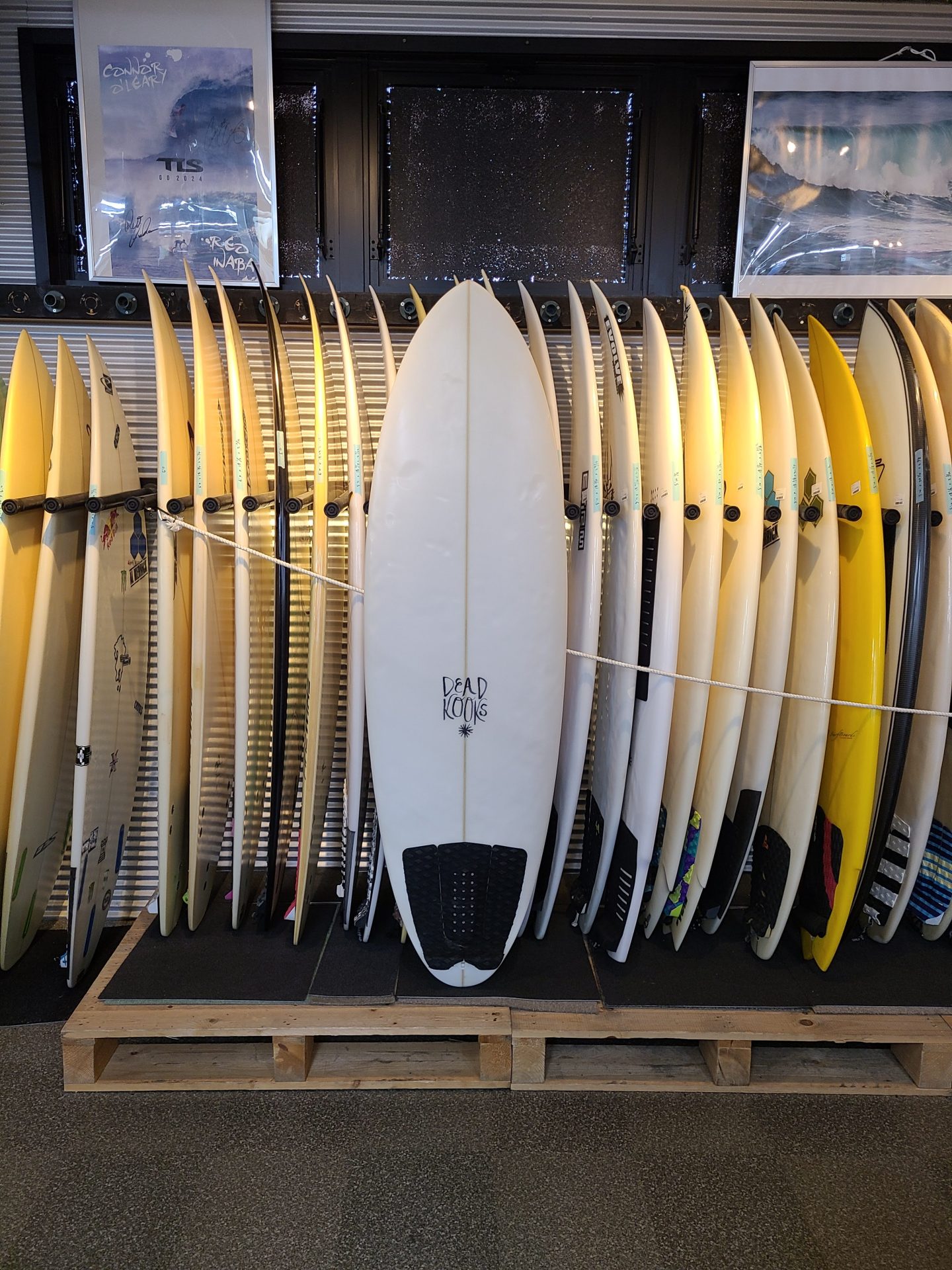 中古サーフボード dead kooks white heart / リサイクルショップ三喜