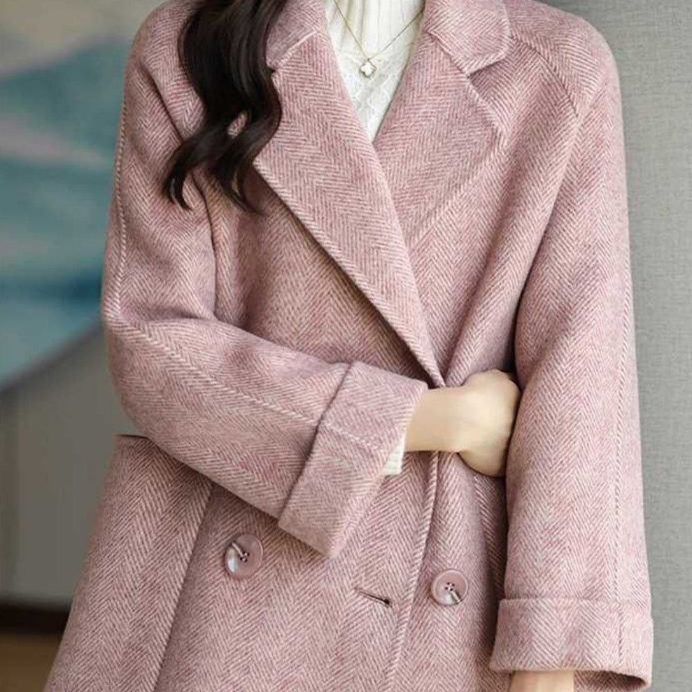 ヘリンボーン柄ミドル丈チェスターコート｜オフィスカジュアル