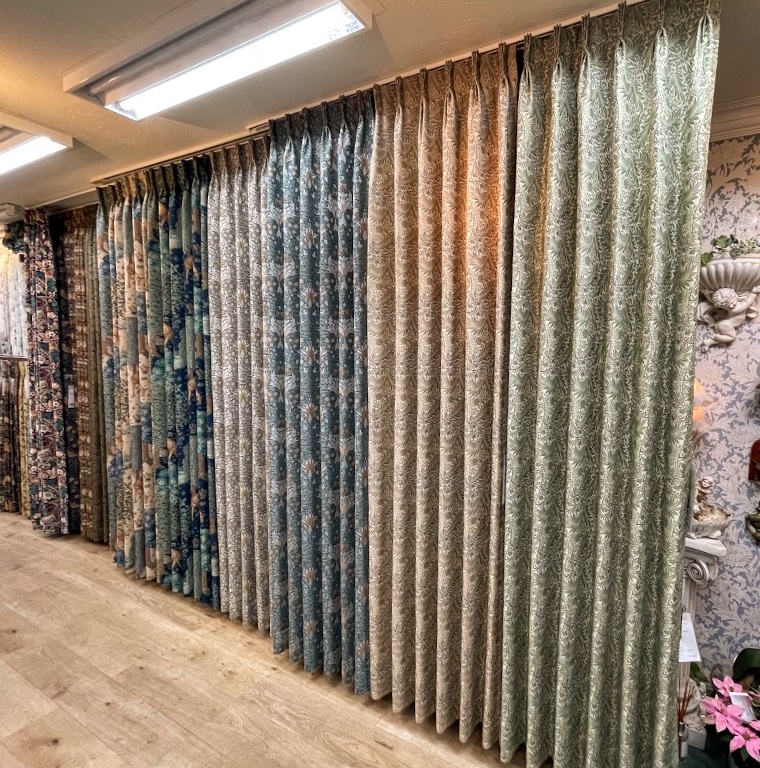 川島織物セルコン「モリスデザインスタジオ」新作展示｜ザ・ブルック