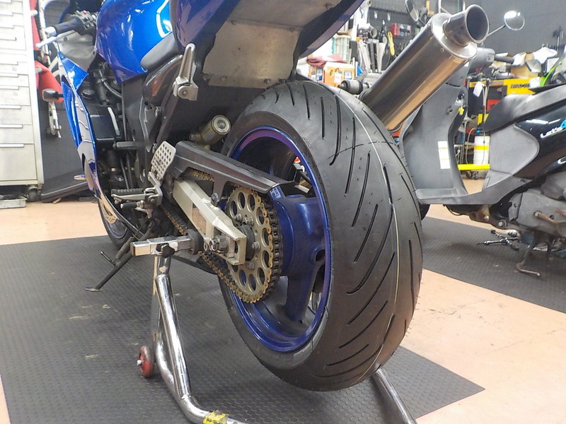 KAWASAKI ZX-12R タイヤ交換: バイク用品店ナップス - 三鷹東八店ブログ