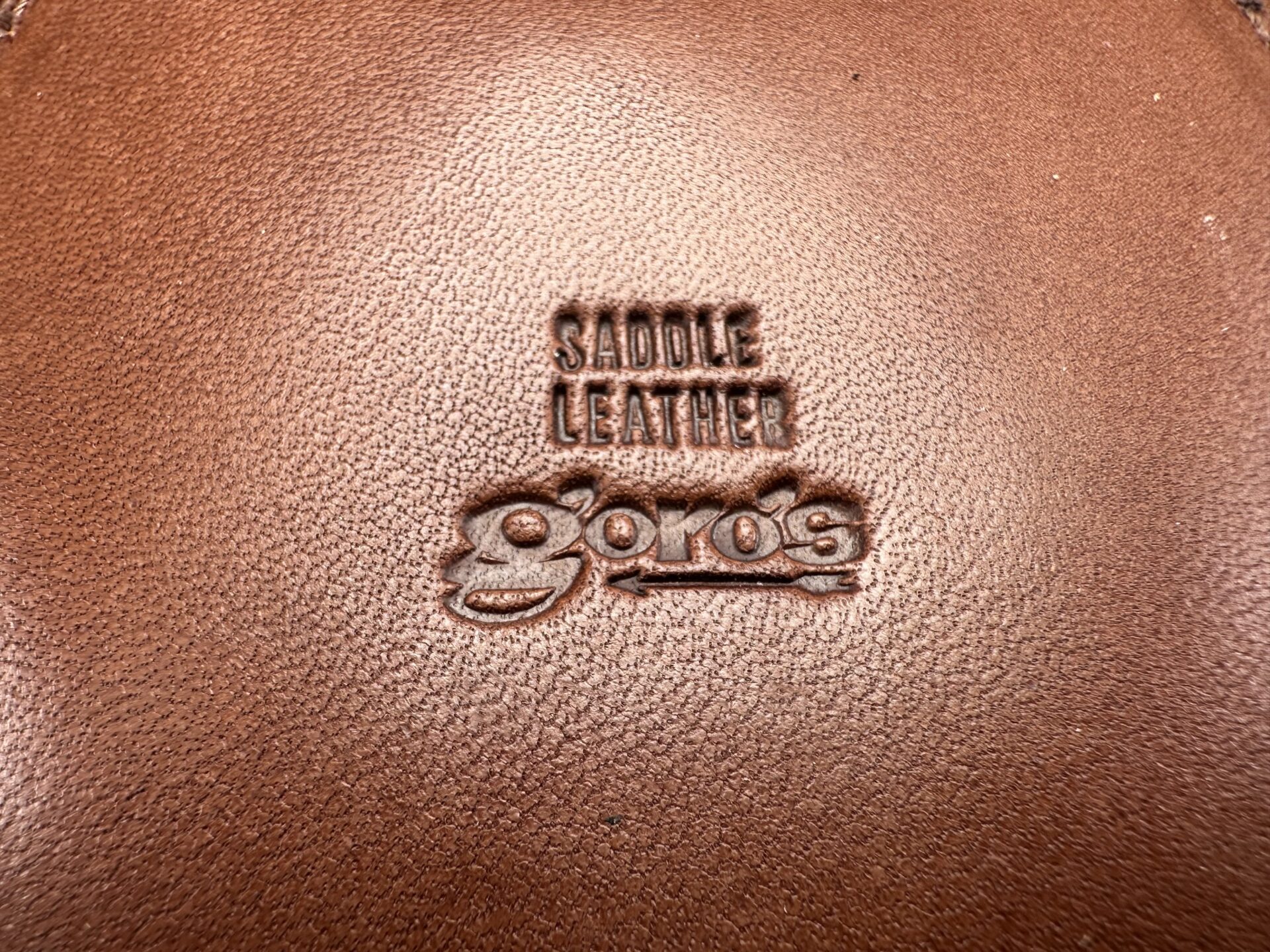 丸型小銭入れ (焦げ茶) 小銭入れ - MONTE-CARLO 原宿｜goro'sゴローズ