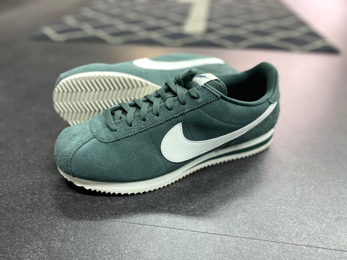 大人なナイキ コルテッツ」ビンテージ感が一層際立つオールスエードが