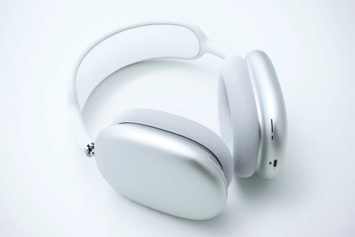 最新情報まとめ】新型AirPods Max 2 発売日・スペック | motifyublog