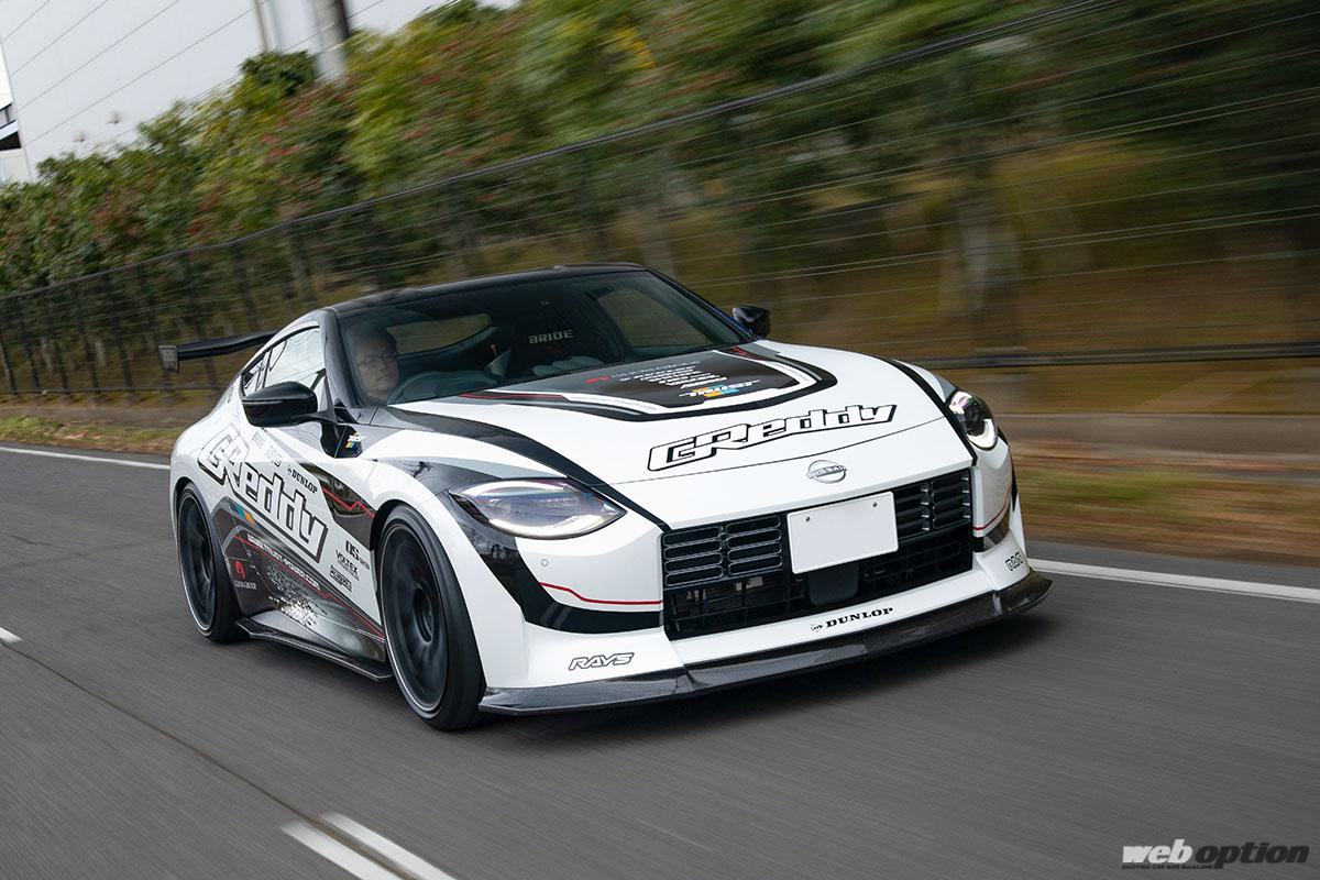 見えてきたRZ34フルエキゾーストの完成形」トラストはメタル