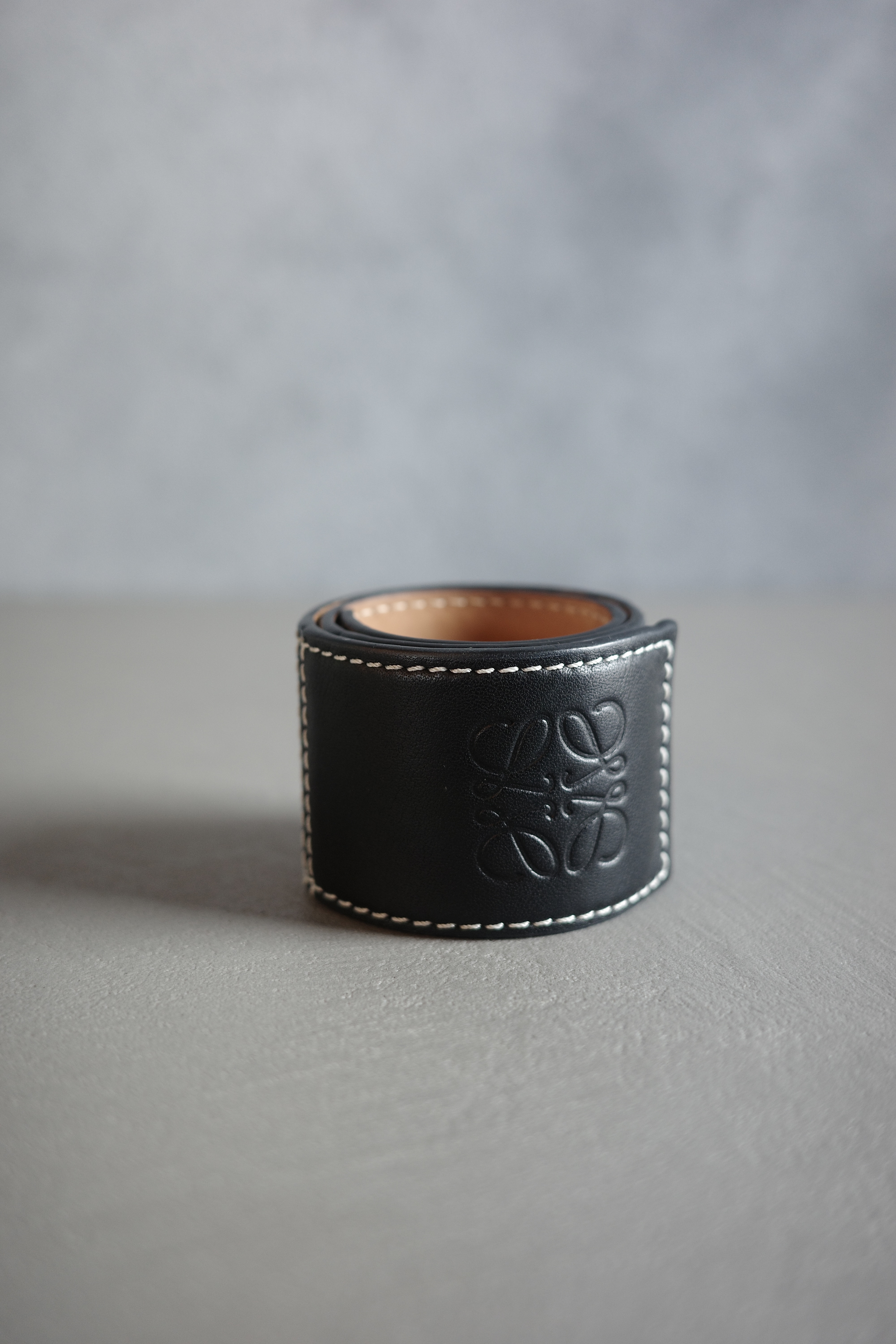 LOEWE レザースラップブレスレット - mozme