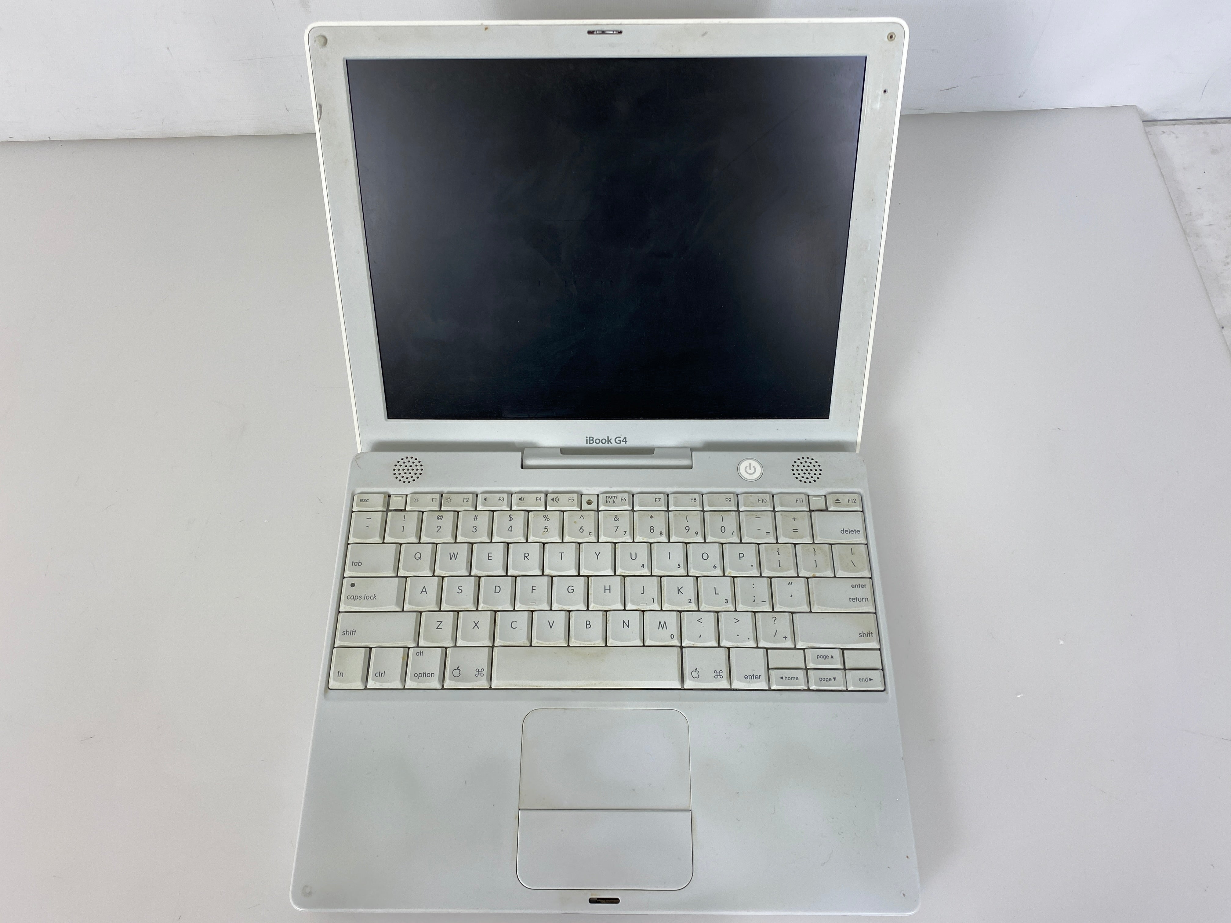 Apple iBook G4 12-Inch Mid-2005 – MSU Surplus Store