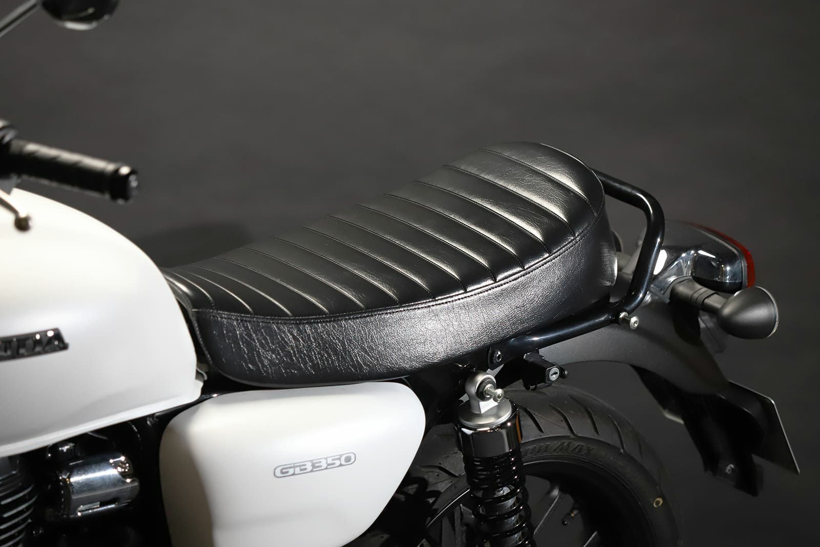 ホンダ GB350 シート タックロール ブラック 