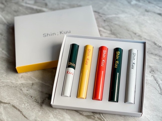 5色のスティックバームで完結！テクニック要らずで色々なメイクが叶う