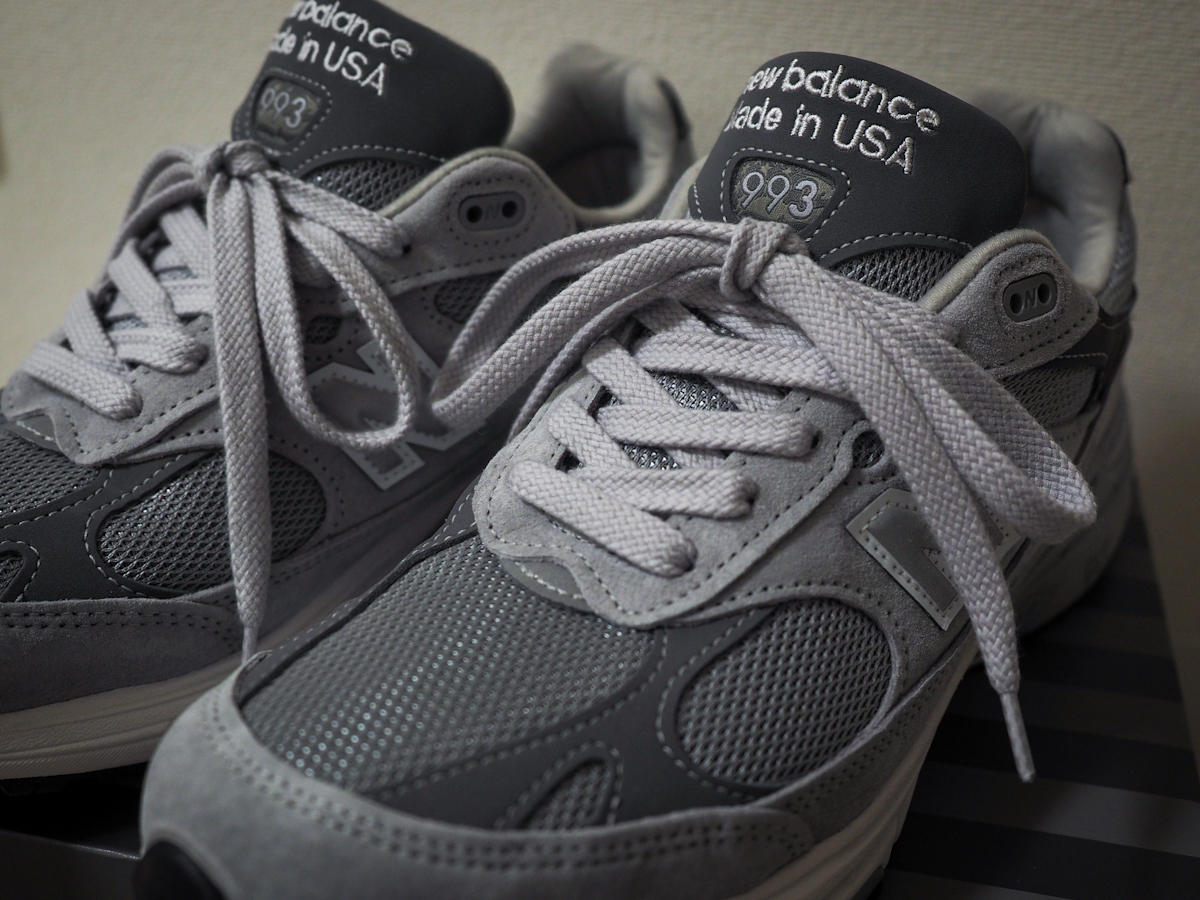 ニューバランス MR993GLの靴紐をライトグレーに替えてみました。【NB