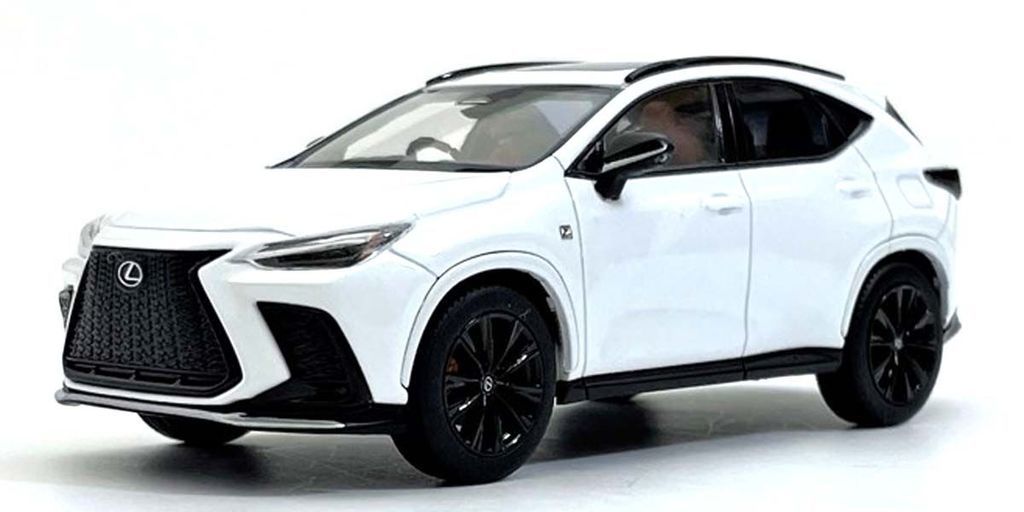 新型レクサス「NX」京商ミニカーも予約開始＆ラゲッジマット到着
