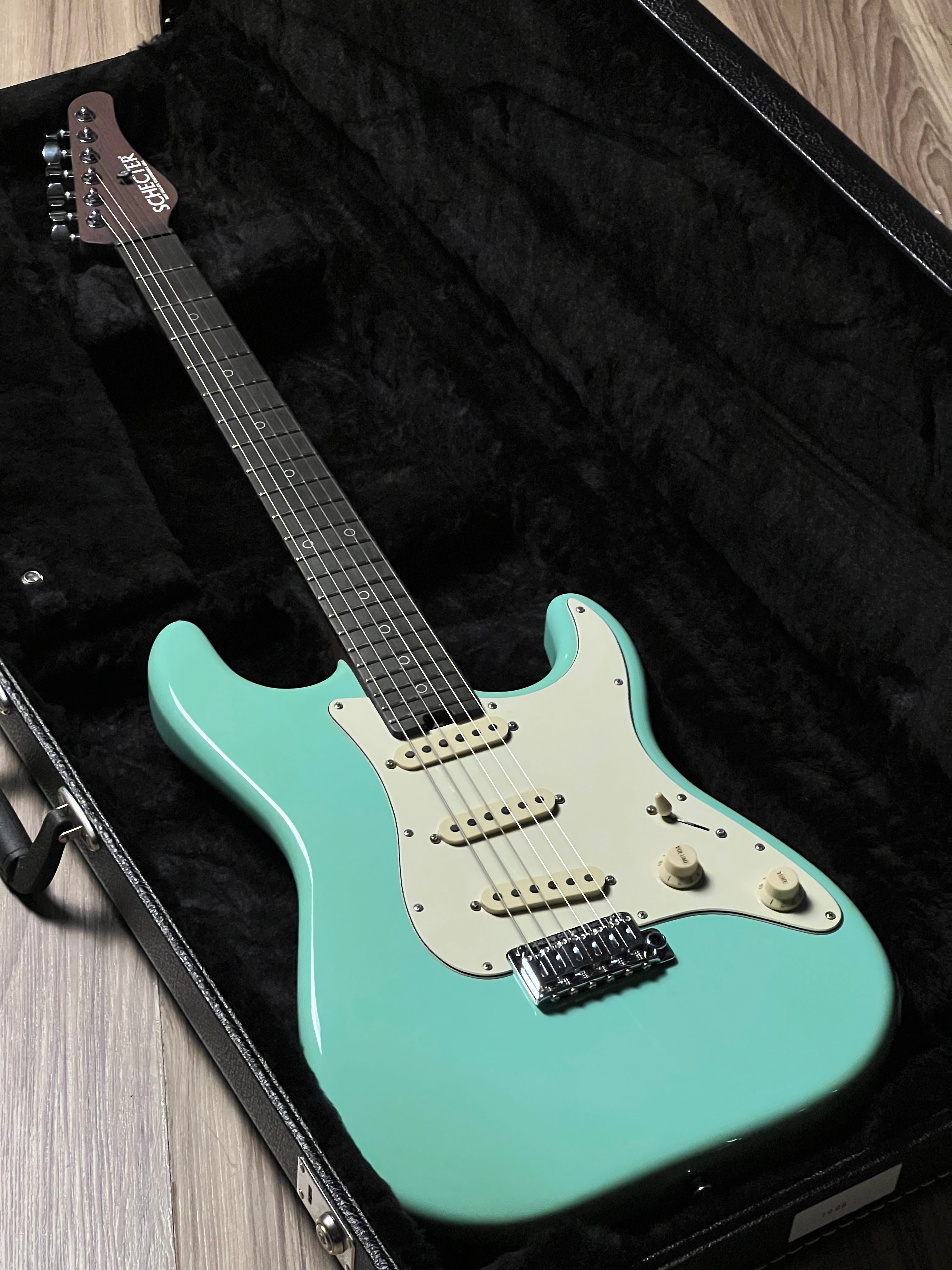 Schecter USA Signature Nick Johnston Signature - Atomic Green