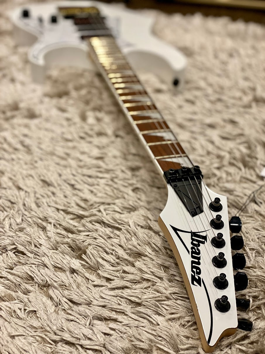 Ibanez RG350DXZ Electric Guitar in White – nafiriguitar.com