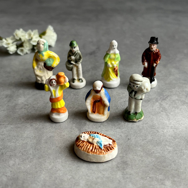 フランス 8個セット 幸せを運ぶ 小さな陶器置物 フェーブ Feve