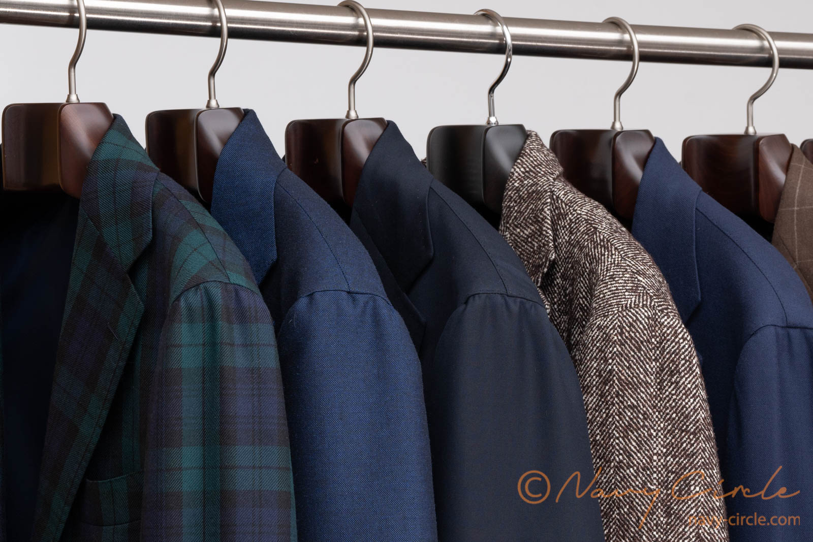 レビュー】NAKATA HANGERの最高級ハンガー「NH-2」 | Navy Circle