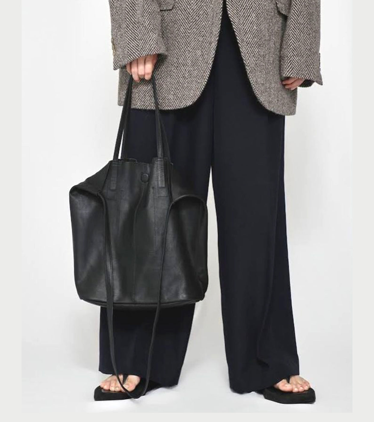 Morphee 3way medium tote : Black – Navyblue