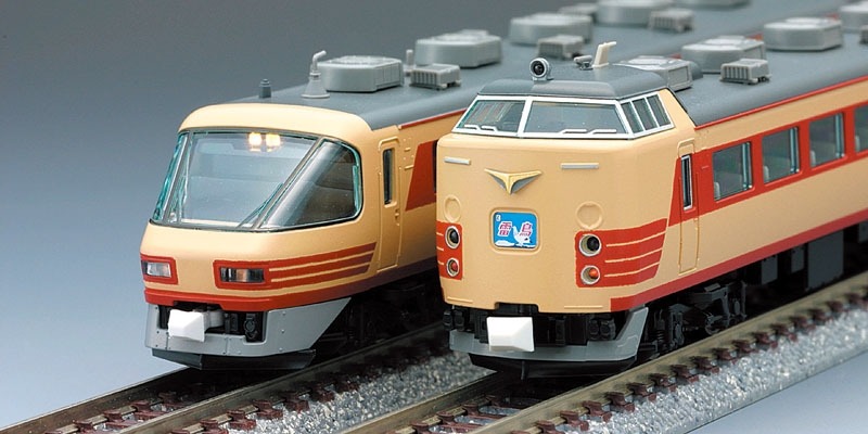 TOMIX 485系 特急電車（ 雷鳥 ・クロ481 2000）基本セットA 品番
