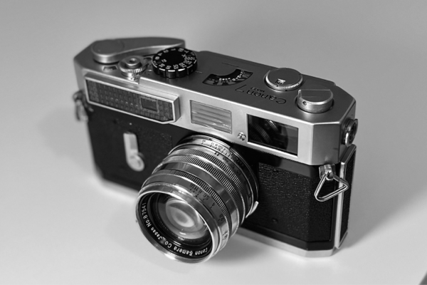 オールドカメラ canon 7 × オールドレンズ50mm × モノクロフィムル