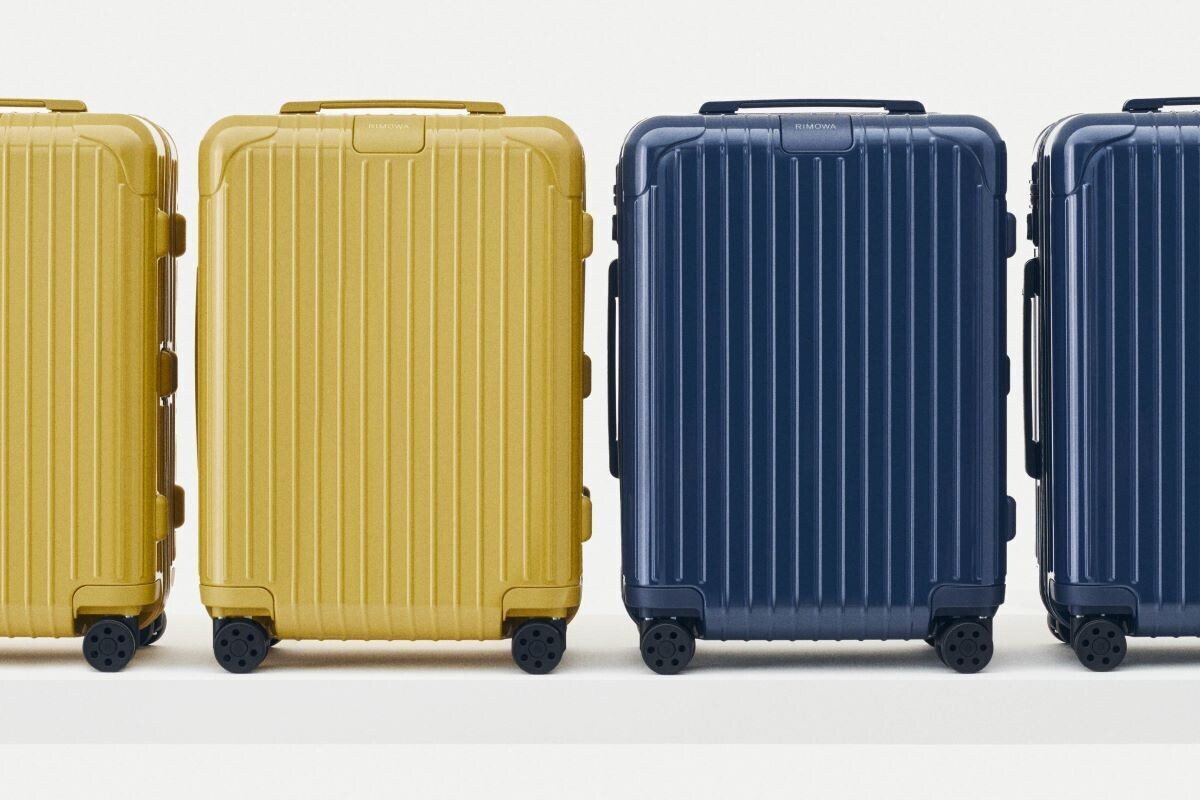 RIMOWAからシーズナルのミッドナイトブルーとイエローが登場、同時に