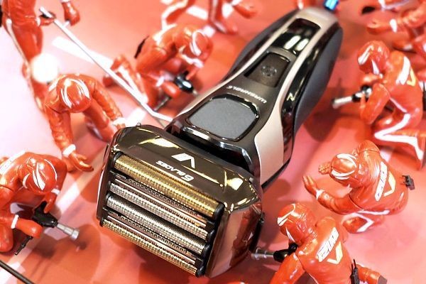 シェーバーはついに6枚刃へ - マクセル「イズミ 2020 Vシェーバー