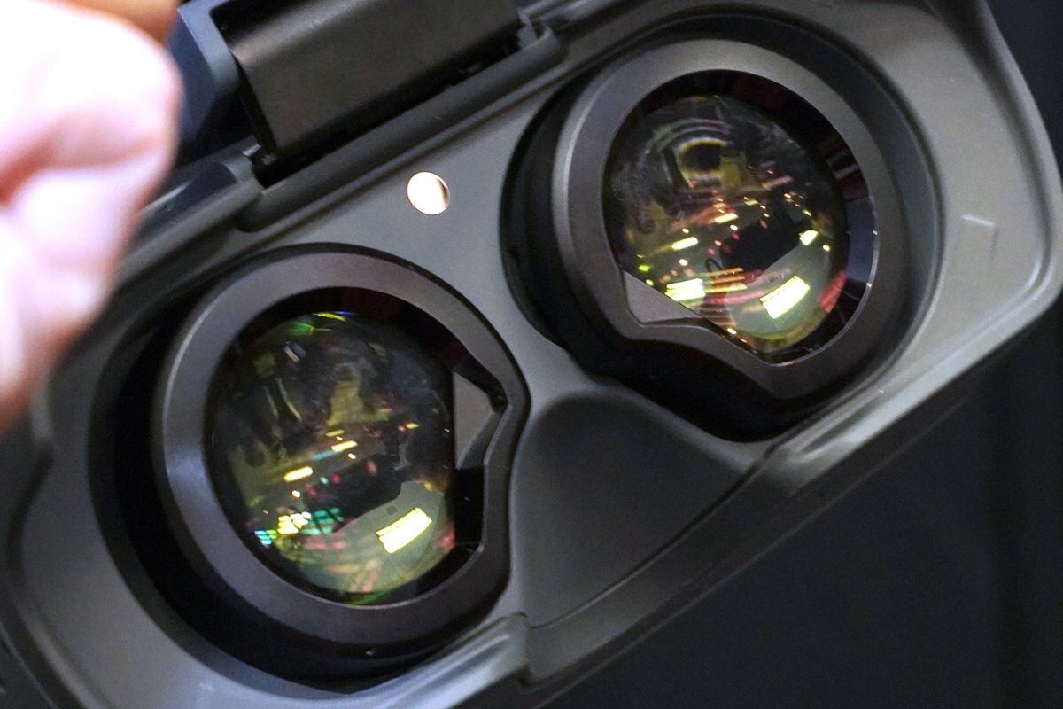 片眼4Kの高画質！ CES 2024でソニーの「XRヘッドマウントディスプレイ
