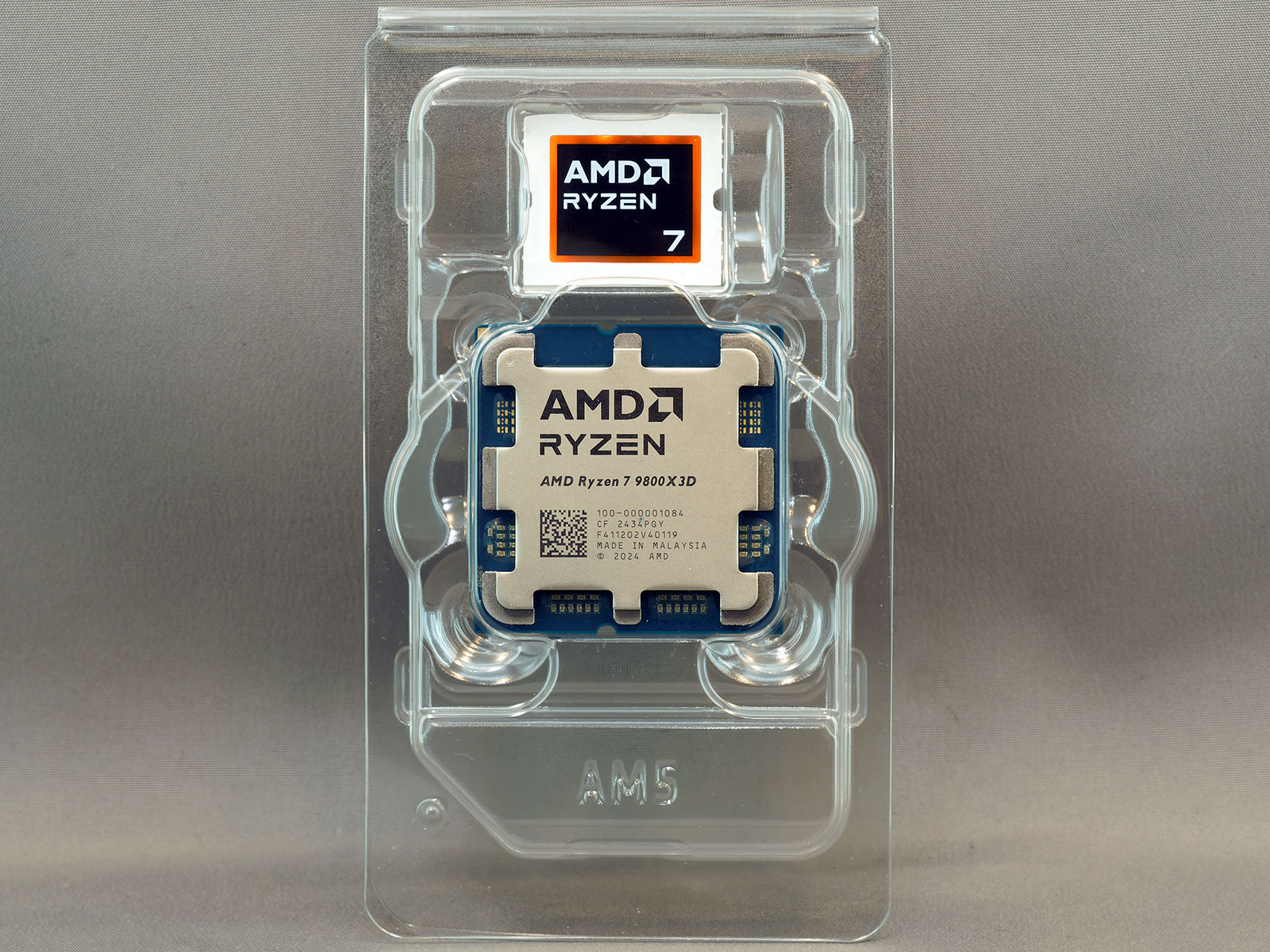 Ryzen 7 9800X3Dを試す - ゲーミングCPUの本命か？ 第2世代3D V-Cache