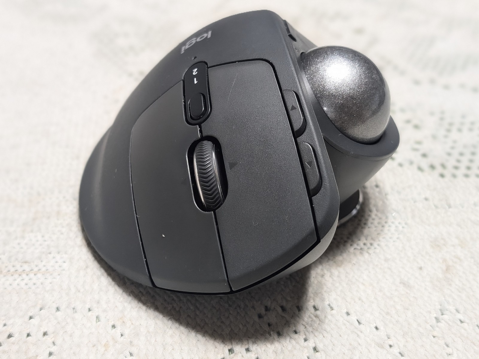 MX ERGO Sレビュー - ロジクール定番トラックボールマウスが静音＆USB
