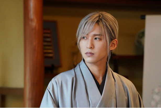 目黒蓮、「わたしの幸せな結婚」でも魅せる目や口元で表現する“静”の