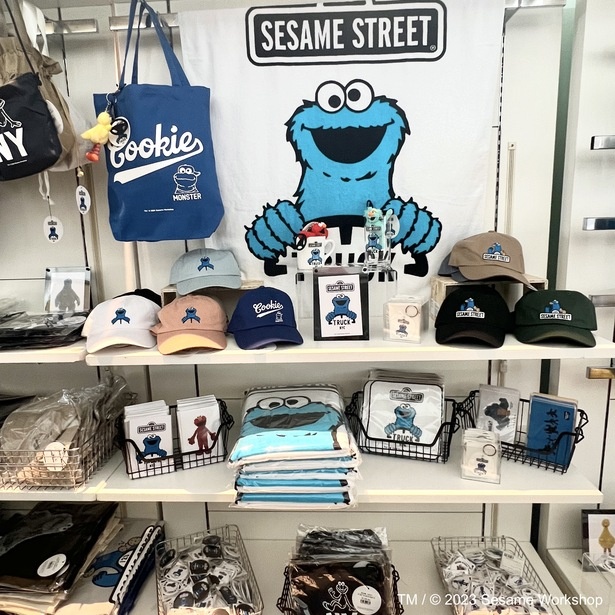 移動型ショップ「セサミストリートトラック」のグッズが神戸阪急で開催