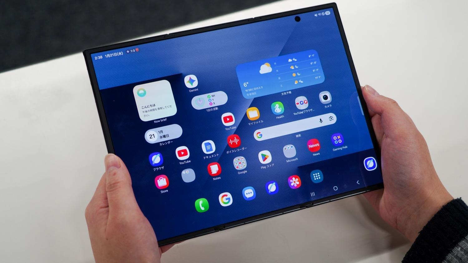 Galaxy Z TriFold」を実際に触って感じた完成度。「三つ折りスマホ」は