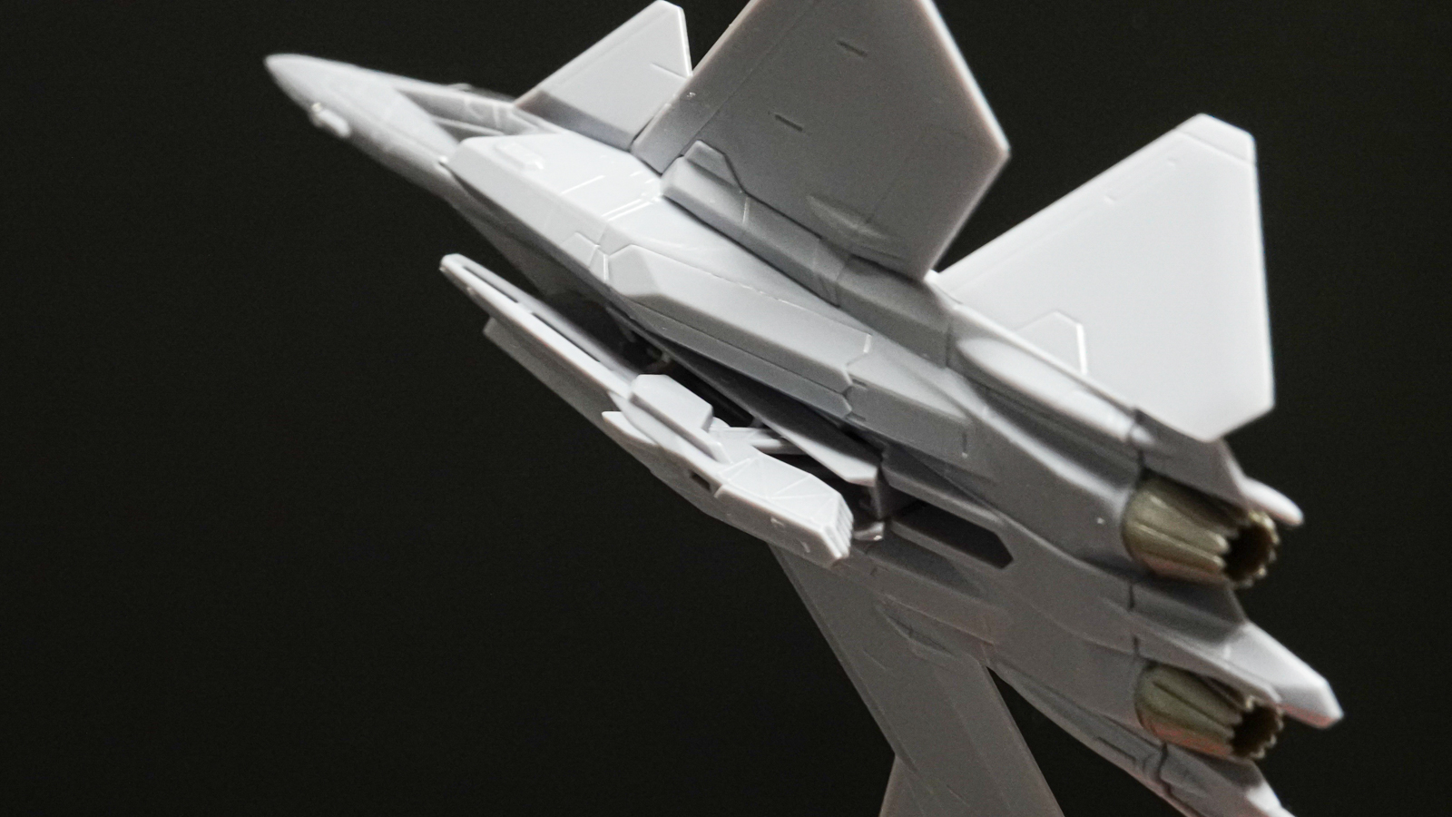 1/144スケール架空飛行機模型」が、あなたのハートをロックオン