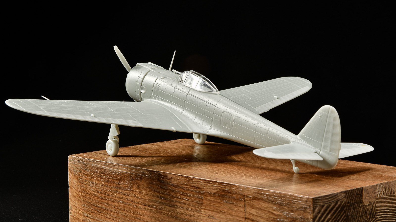 1977年生まれのニチモの怪鳥! 「1/48 隼」プラモで感じた中古プラモと